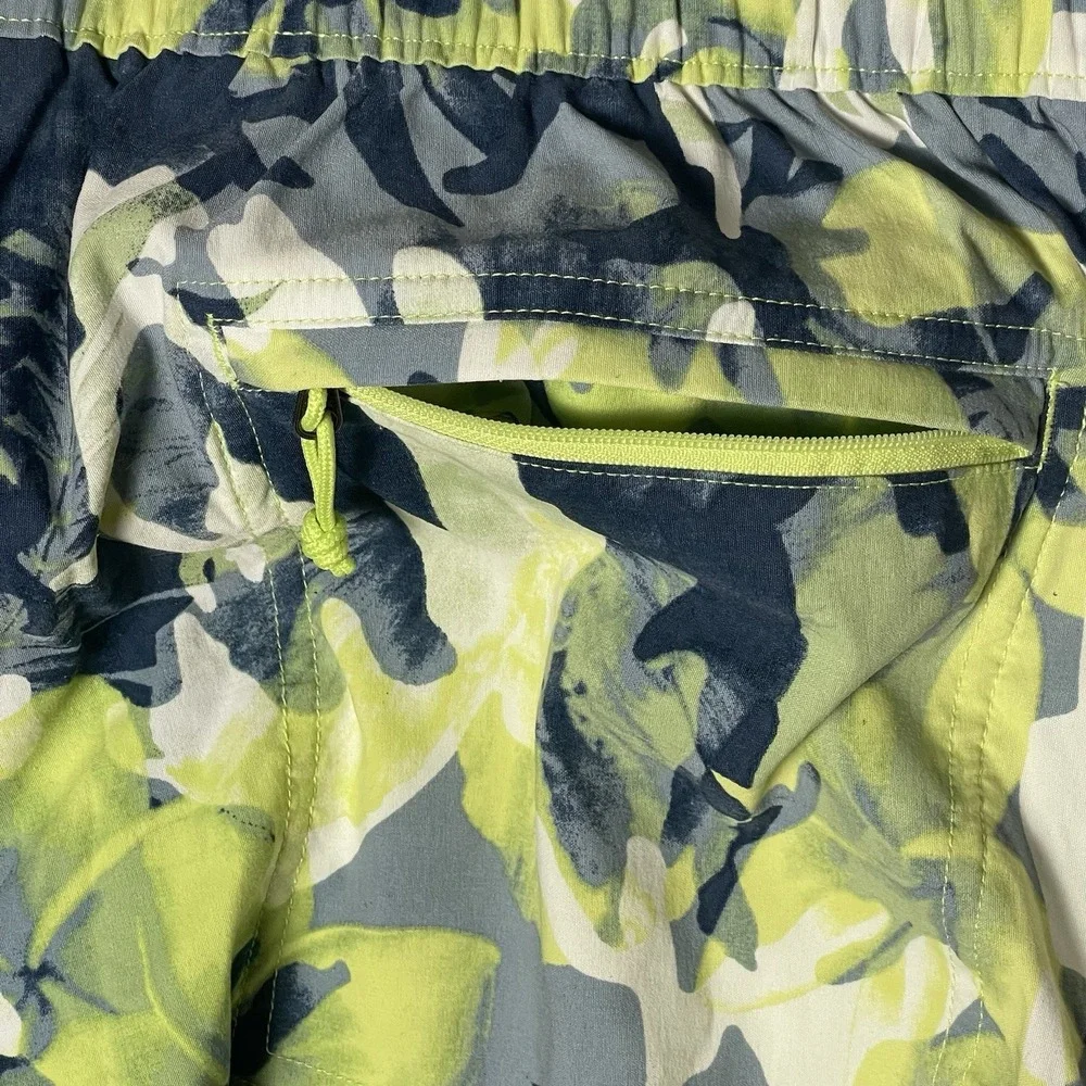 The North Face‎ Class V Printed Green Tropical Pull On Shorts Mens L Coastal